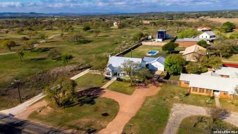 704 N Creek Road Comfort TX 78013