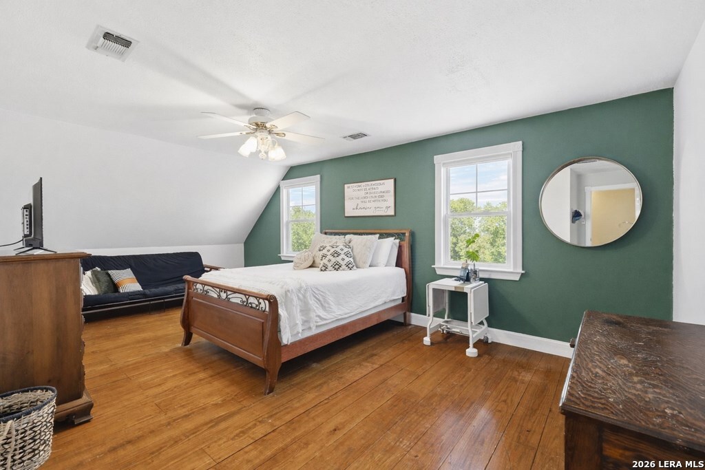 704 N Creek Road Comfort TX 78013