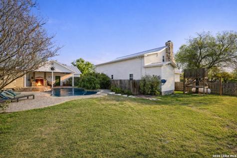 704 N Creek Road Comfort TX 78013