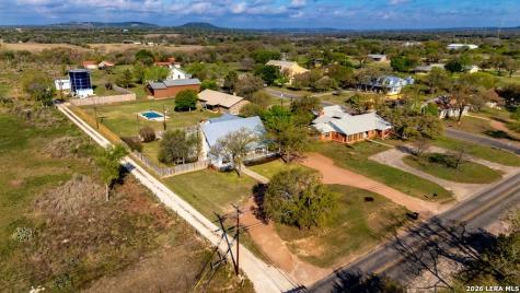 704 N Creek Road Comfort TX 78013