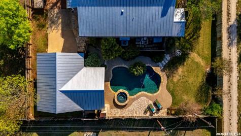 704 N Creek Road Comfort TX 78013
