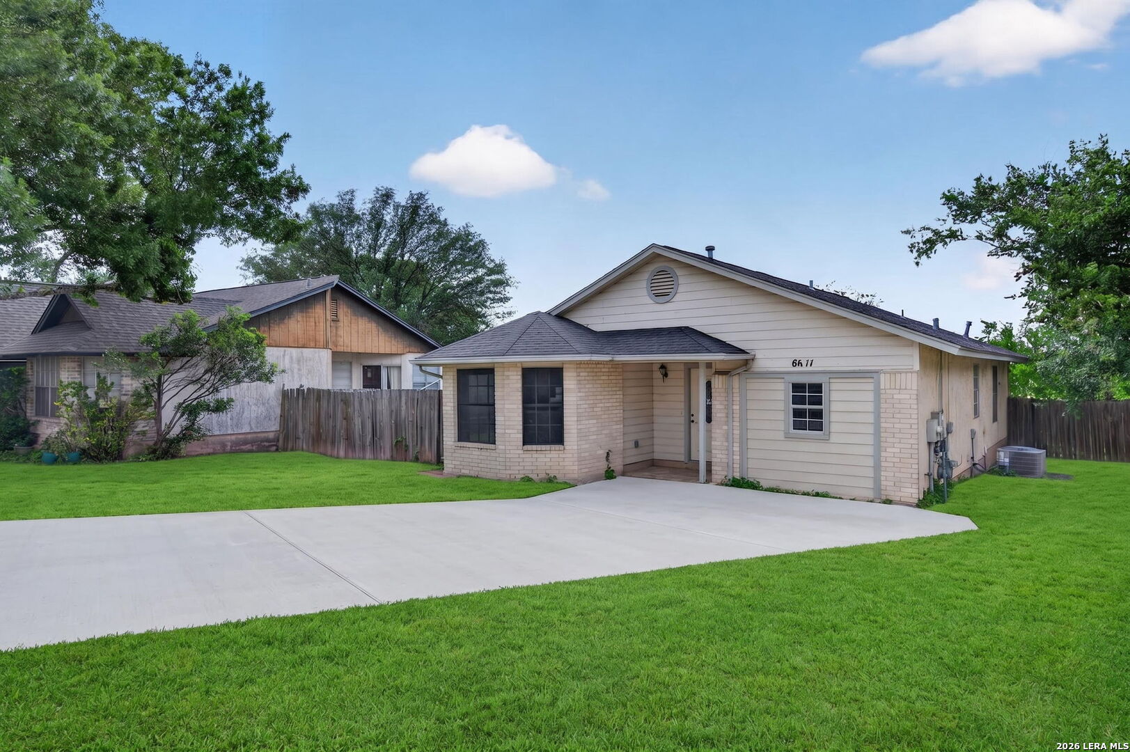 6411 Royalty Point Leon Valley TX 78238