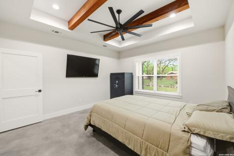 812 Lafayette Castroville TX 78009
