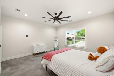 812 Lafayette Castroville TX 78009