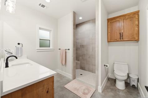 812 Lafayette Castroville TX 78009