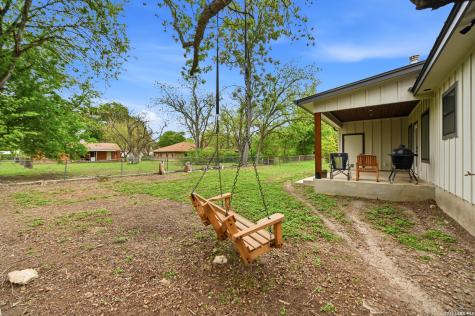 812 Lafayette Castroville TX 78009