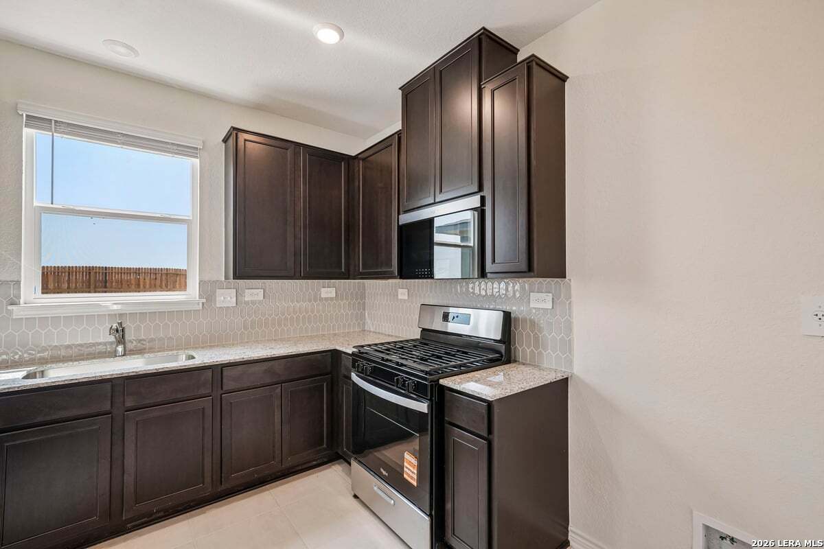 10018 Jagger Avenue Converse TX 78109