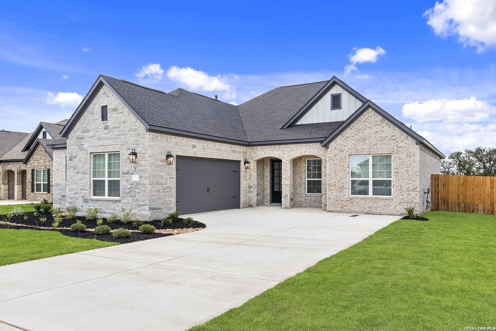 204 Azalea Alley Castroville TX 78009