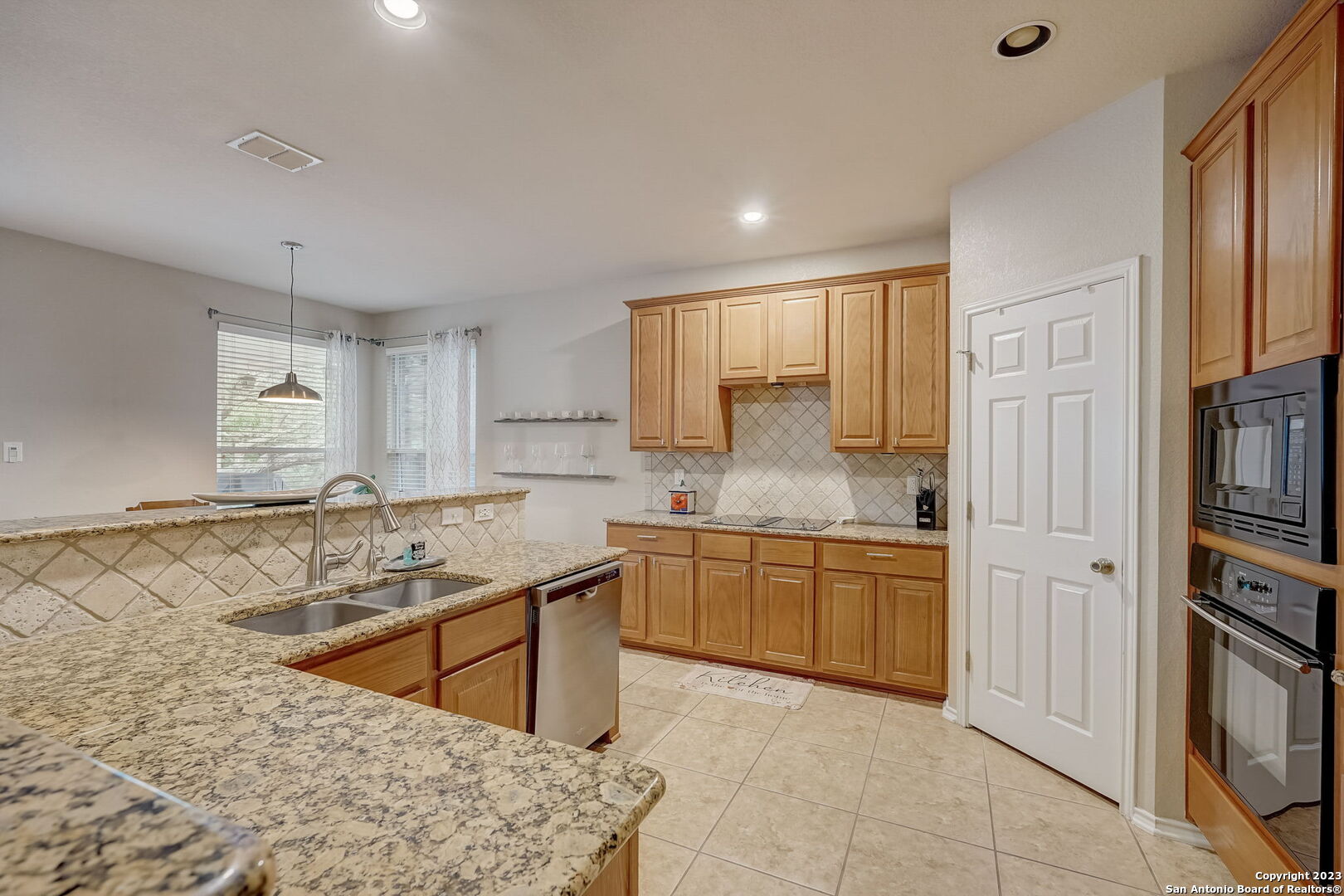 3234 Bending Creek San Antonio TX 78261