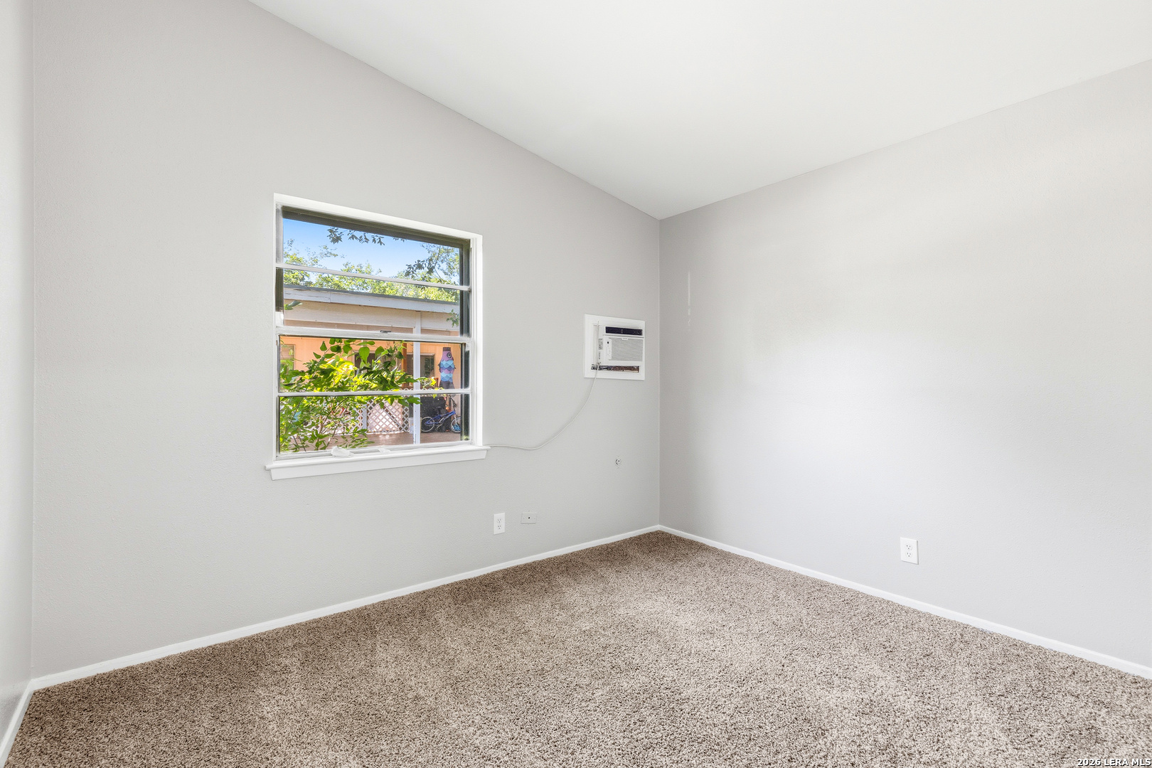 4863 Castle Shield San Antonio TX 78218