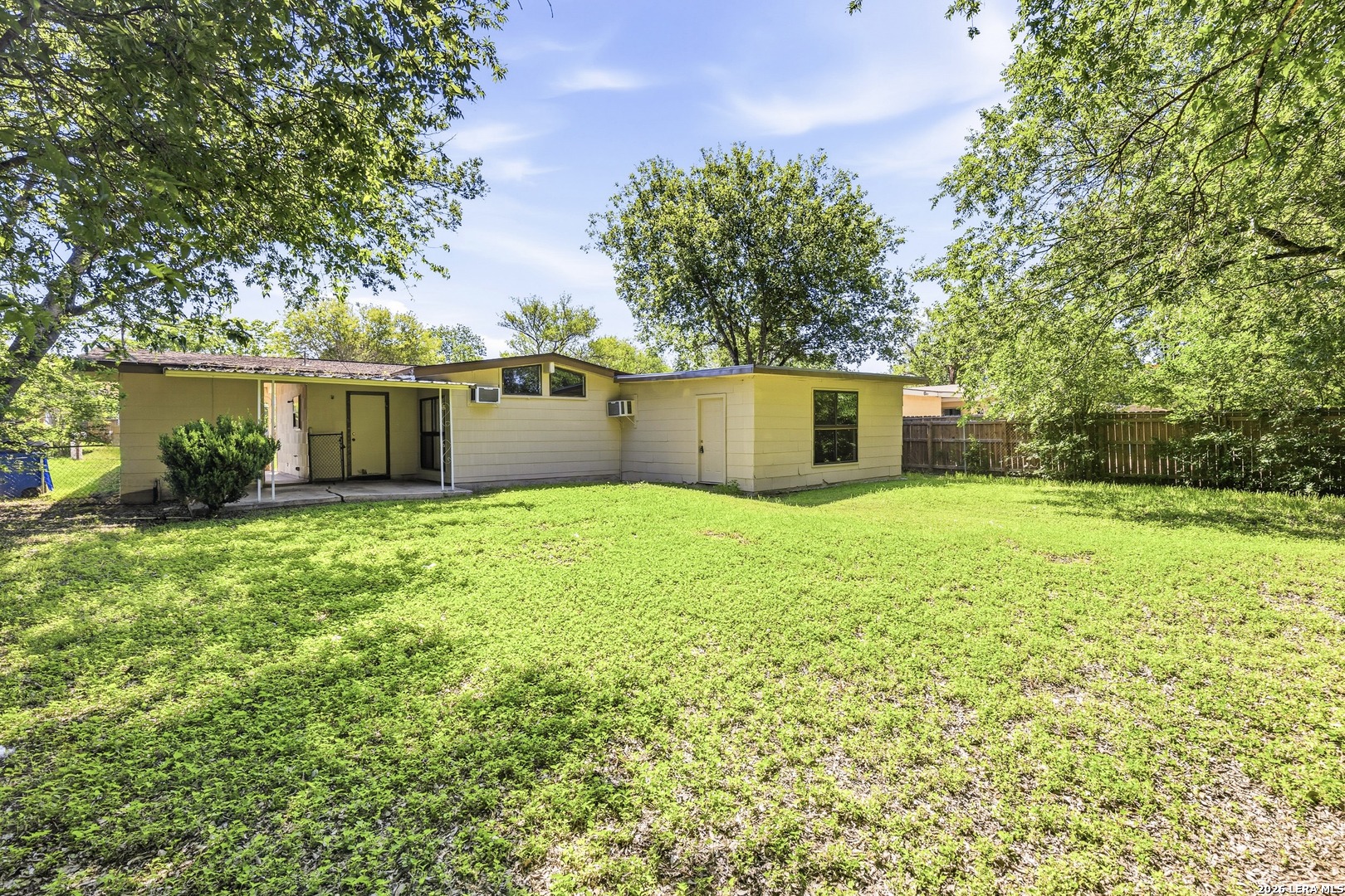 4863 Castle Shield San Antonio TX 78218