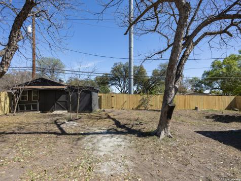 314 Weathercock Windcrest TX 78239