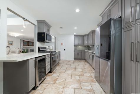 9263 Cinchona Trail Garden Ridge TX 78266