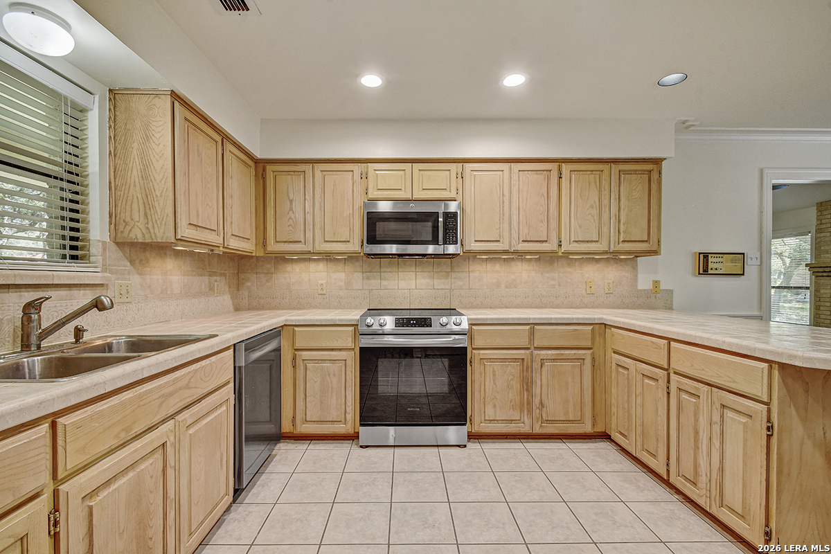26246 High Timber Pass Street San Antonio TX 78260