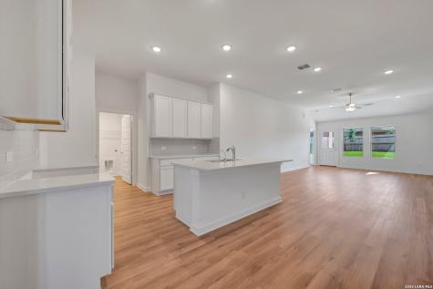 8626 Rucker Pond Trail San Antonio TX 78252