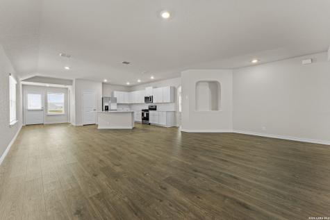 5621 Hartley Home San Antonio TX 78245