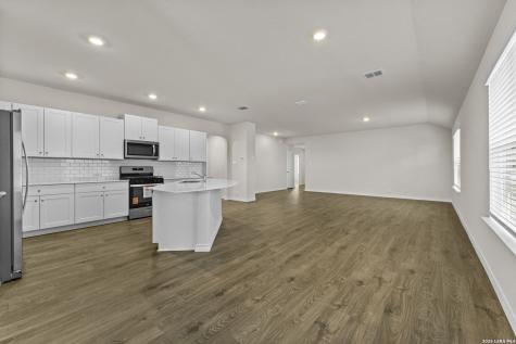 5621 Hartley Home San Antonio TX 78245