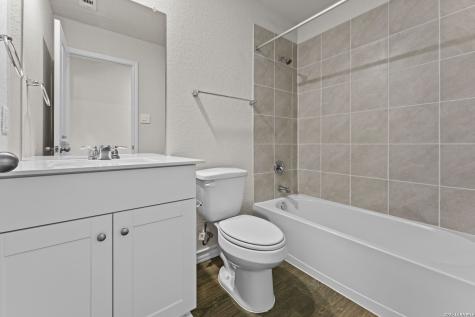 5621 Hartley Home San Antonio TX 78245