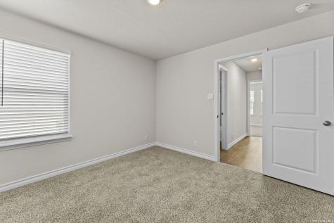 5621 Hartley Home San Antonio TX 78245