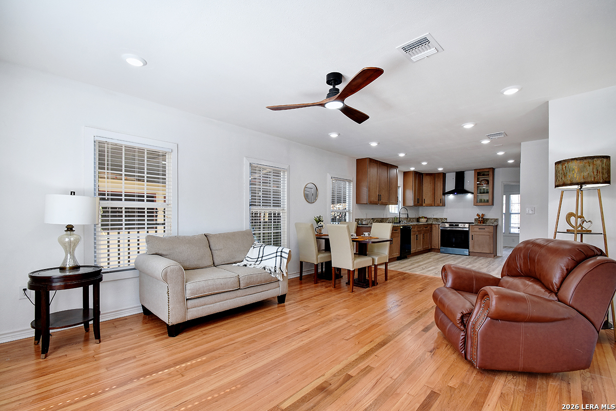 2105 Pasadena San Antonio TX 78201