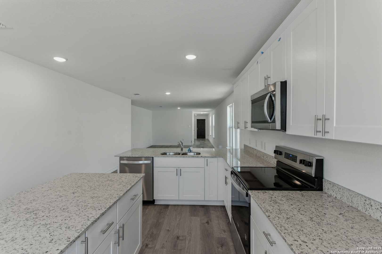 963 Bluegrass Point New Braunfels TX 78130