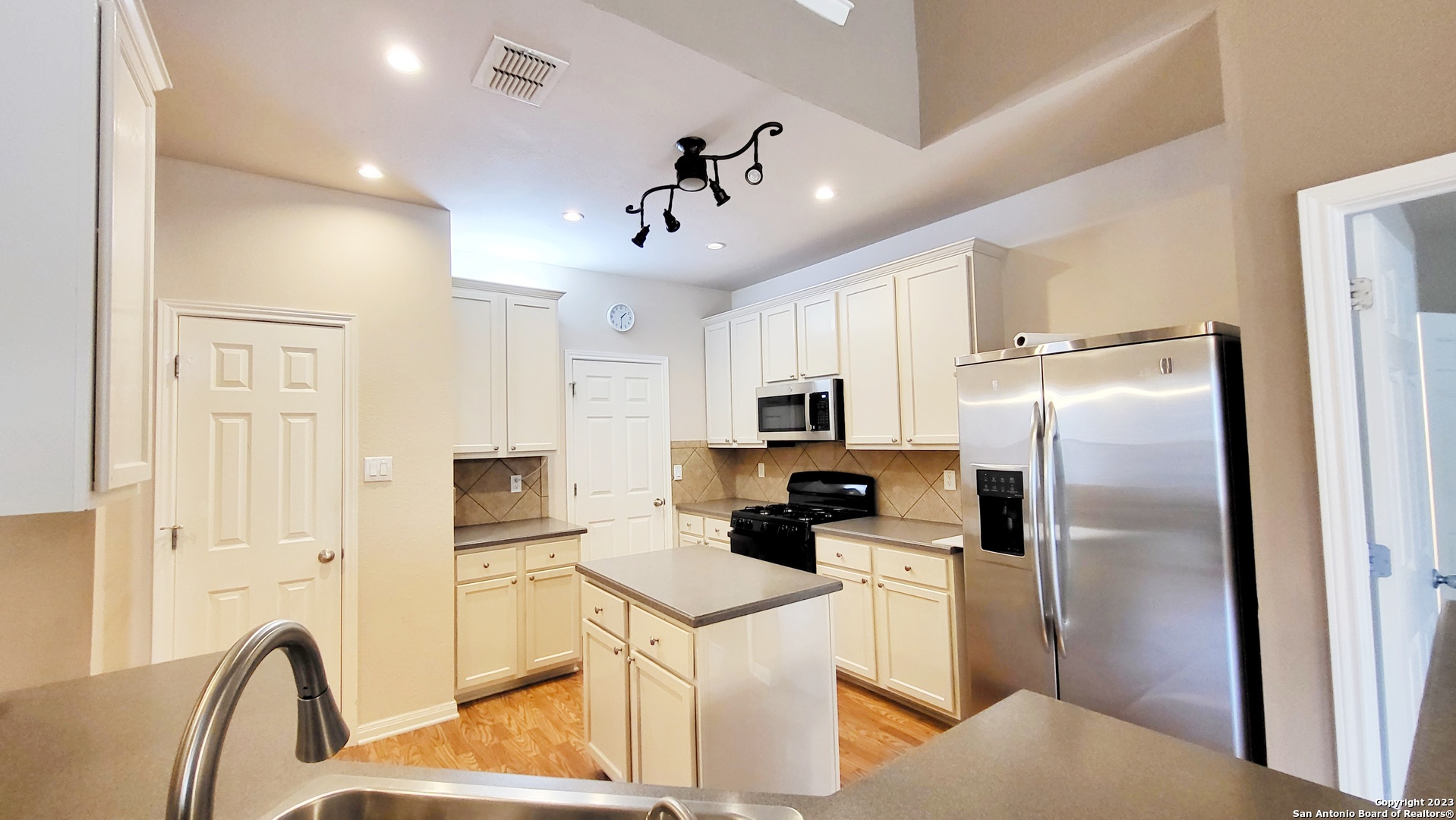 1230 Sonesta Lane San Antonio TX 78260