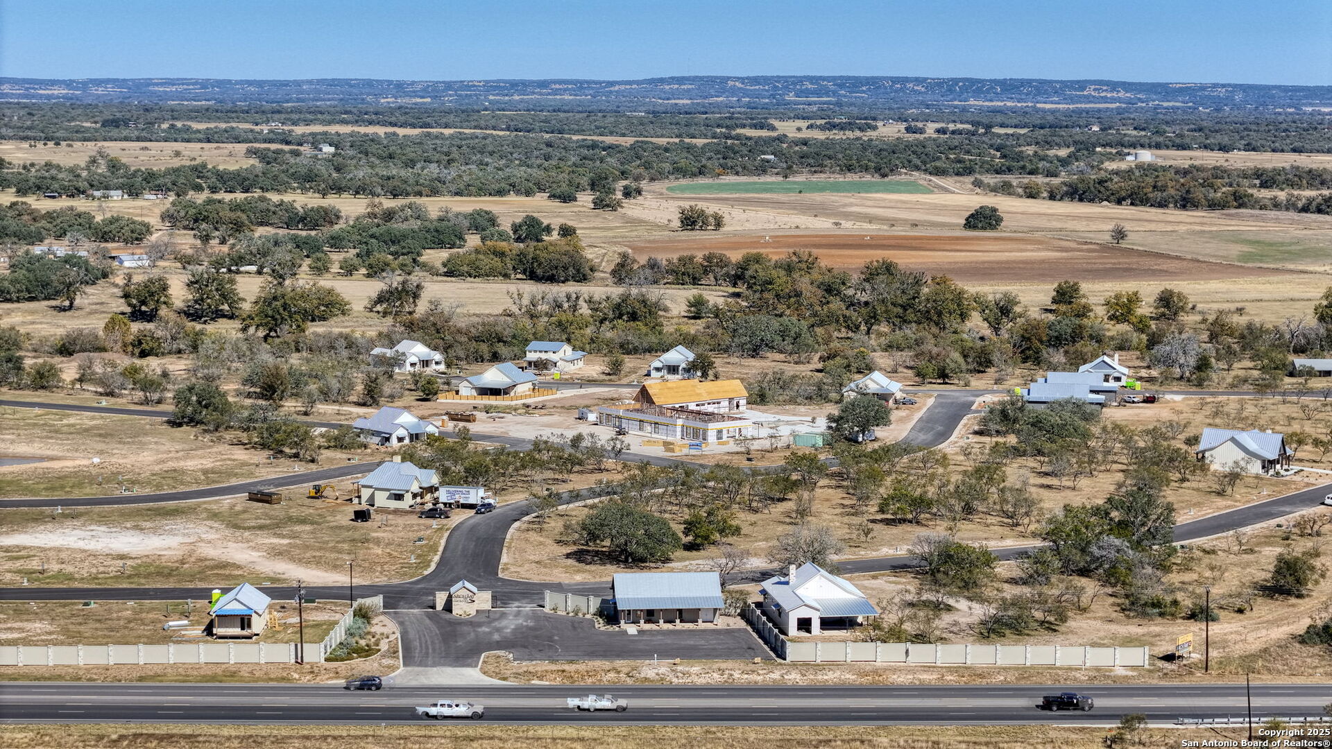 77 Arch Ray Loop Fredericksburg TX 78624