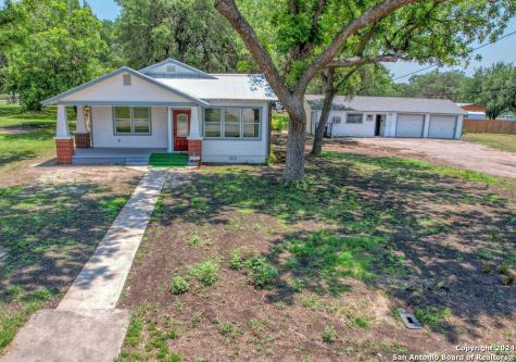 210 E. 2nd Street Camp Wood TX 78833