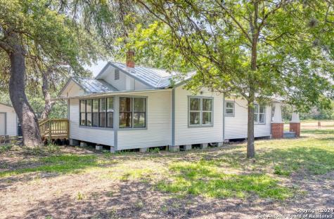 210 E. 2nd Street Camp Wood TX 78833