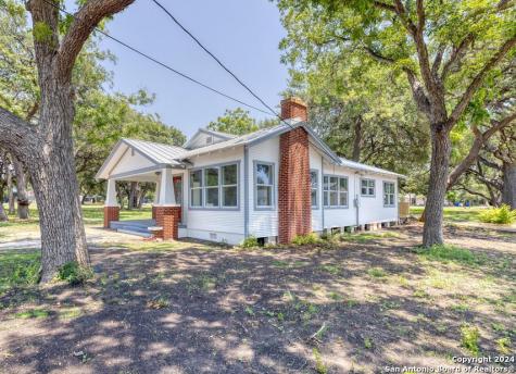 210 E. 2nd Street Camp Wood TX 78833