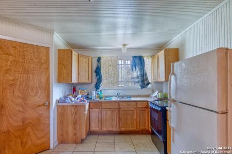 210 E. 2nd Street Camp Wood TX 78833