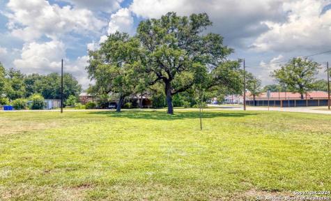 210 E. 2nd Street Camp Wood TX 78833