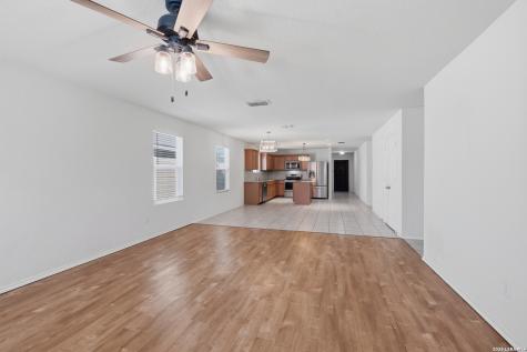 332 Salz Way San Antonio TX 78260
