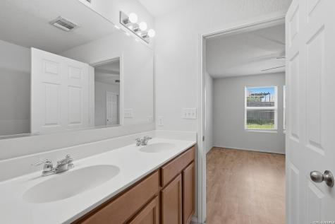 332 Salz Way San Antonio TX 78260