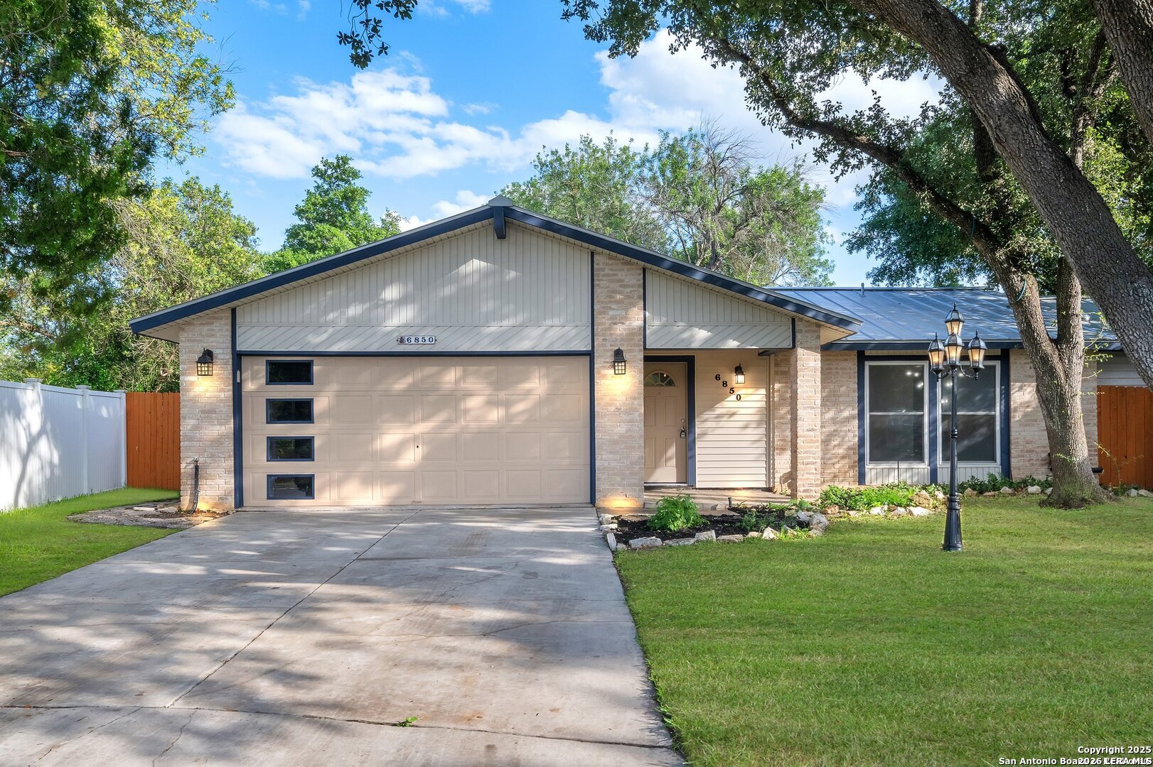 6850 Agua Calientes San Antonio TX 78239
