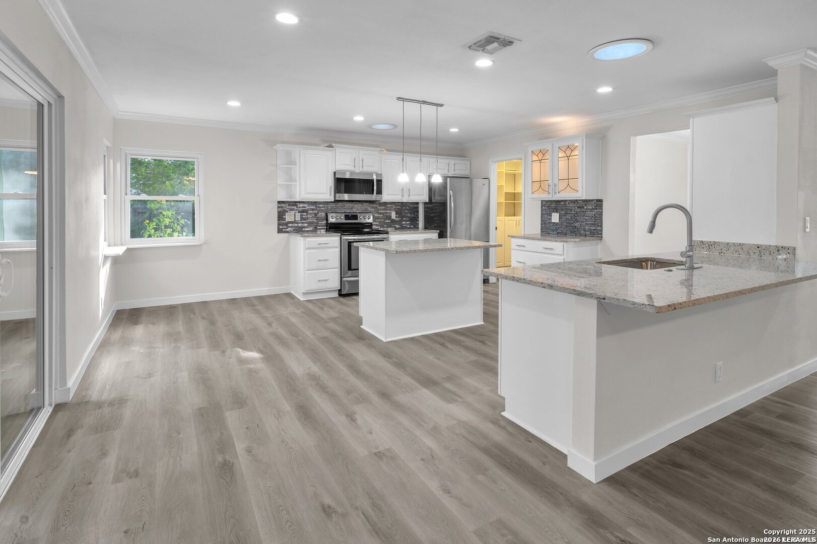6850 Agua Calientes San Antonio TX 78239