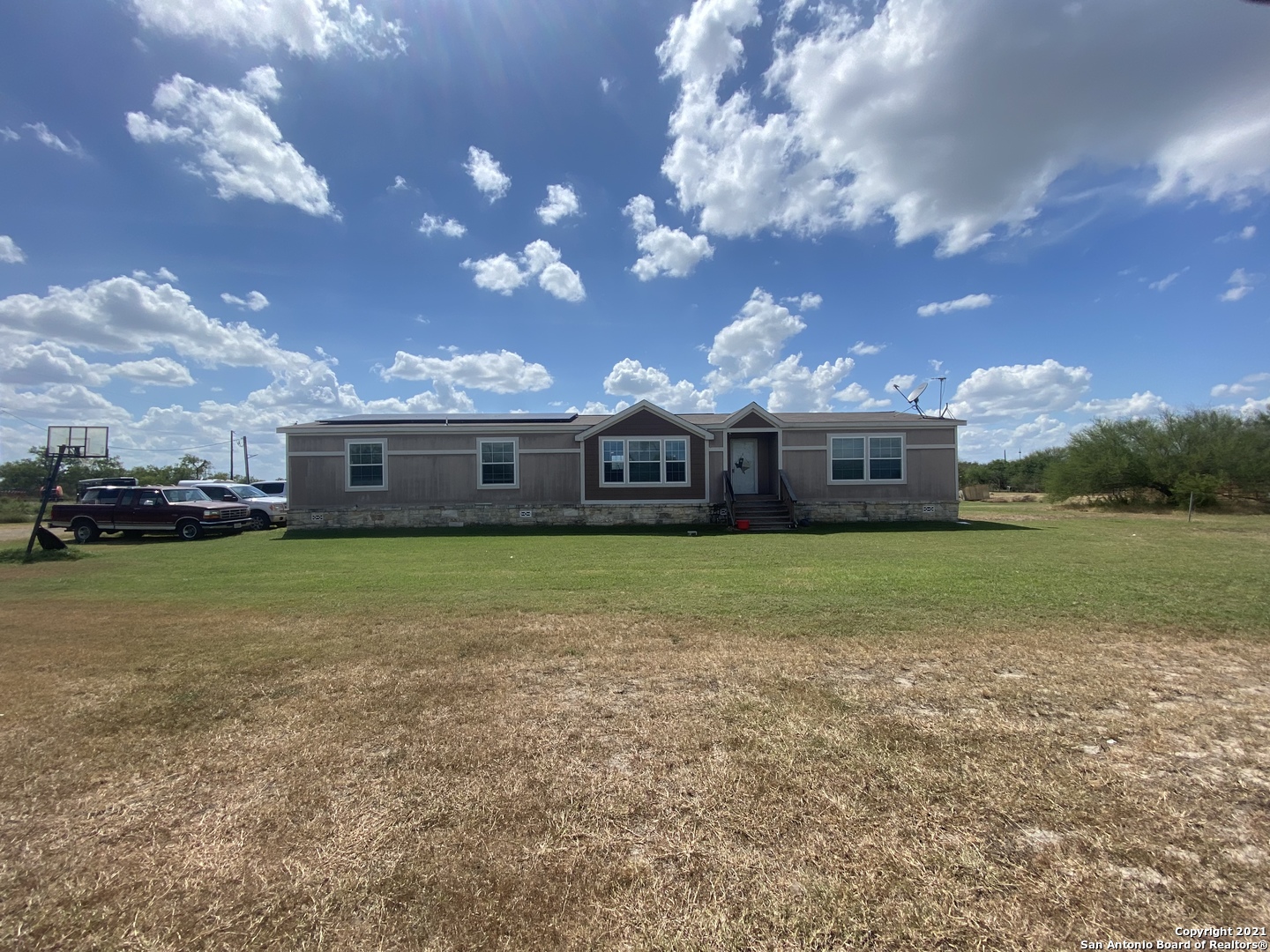 227 Gentle Breeze Floresville TX 78114