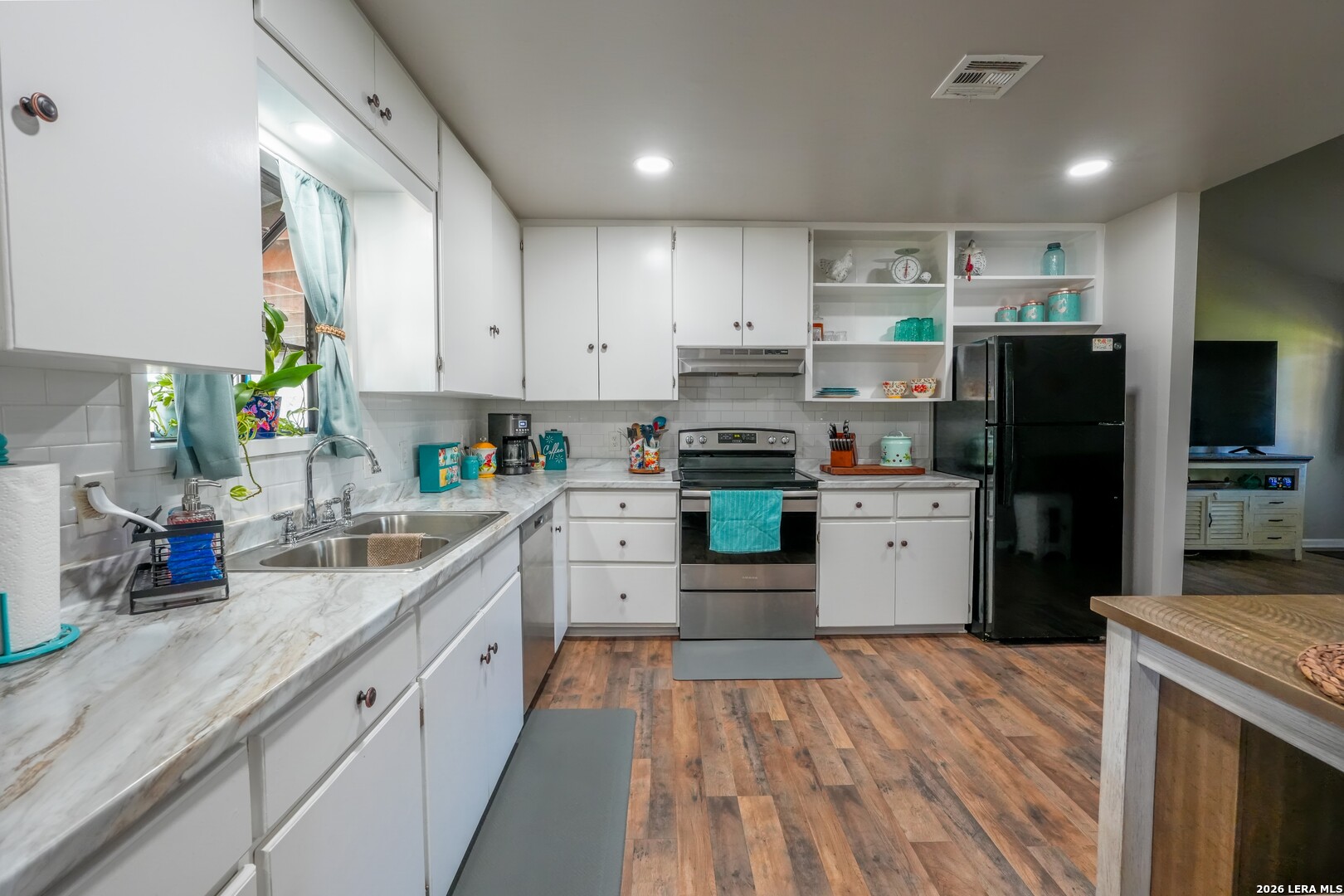 594 Sleepy Meadow Nixon TX 78140