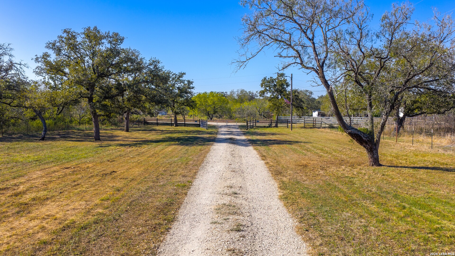 594 Sleepy Meadow Nixon TX 78140