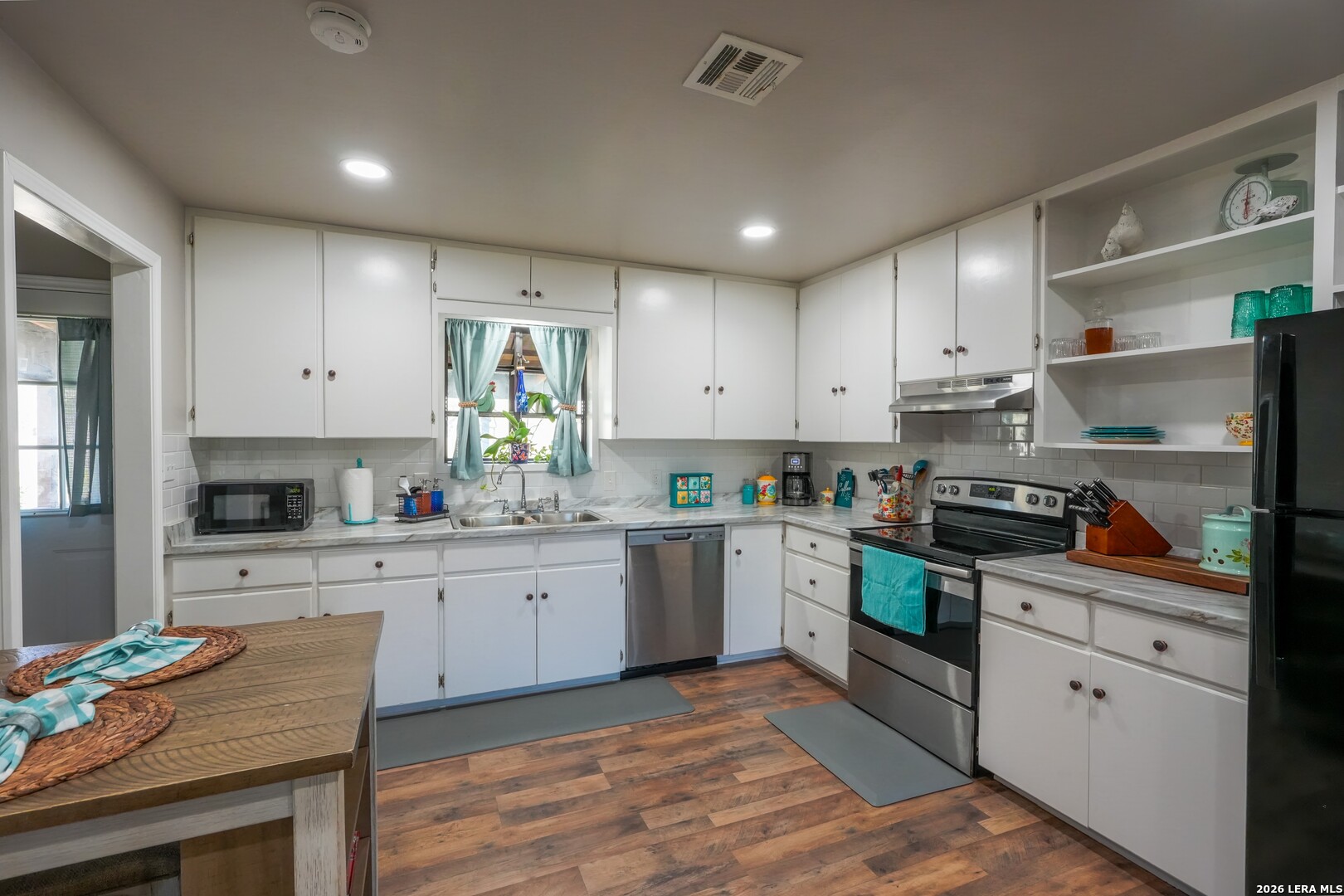 594 Sleepy Meadow Nixon TX 78140