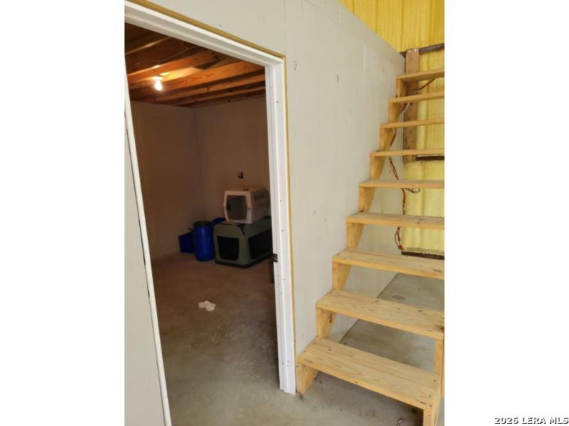 254 County Road 6876 Natalia TX 78059