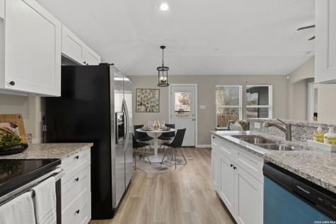 611 Whiting San Antonio TX 78210