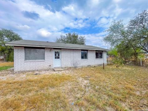 1001 Avenue B Beeville TX 78102