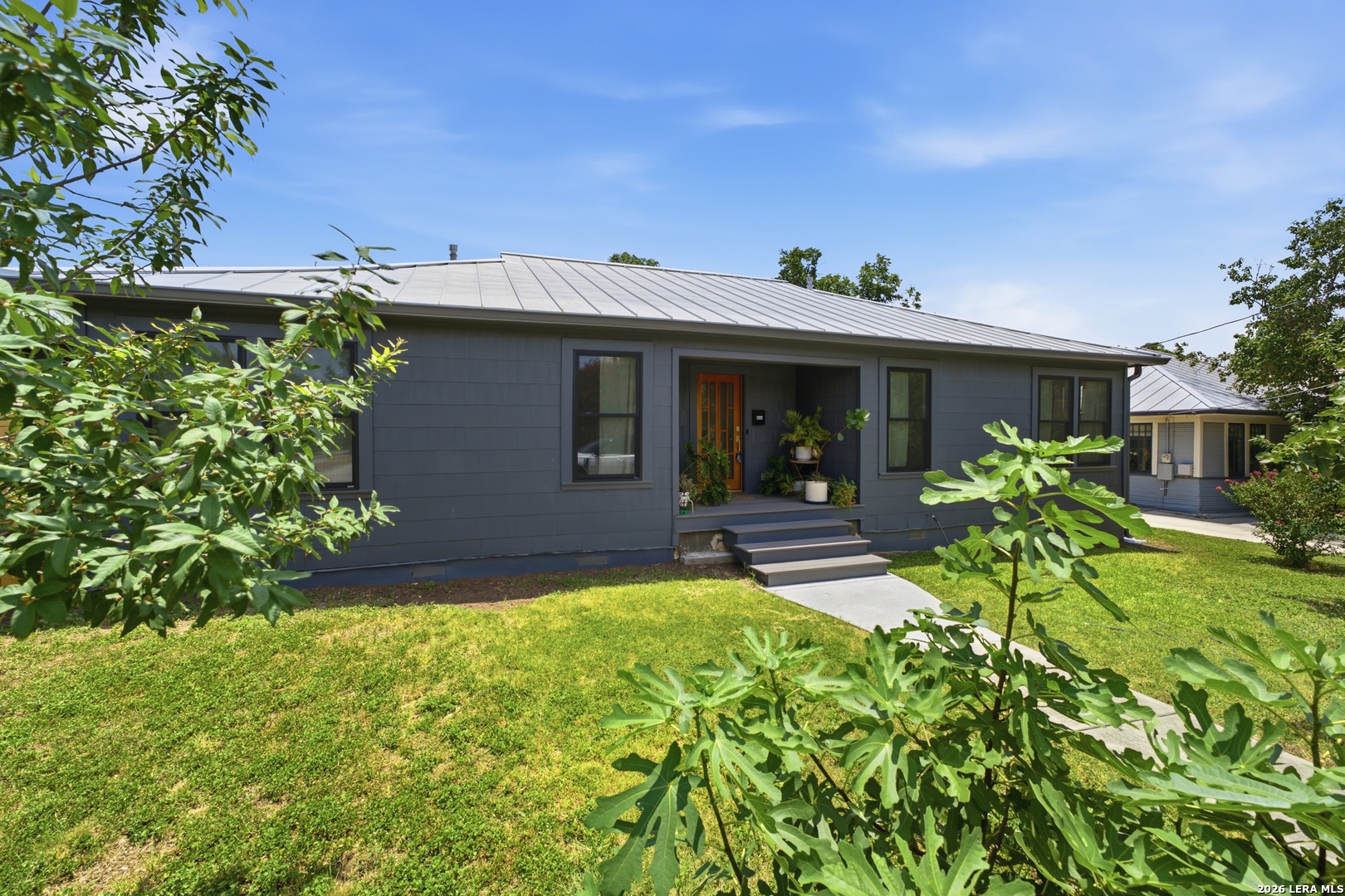 446 Queen Anne Court San Antonio TX 78209
