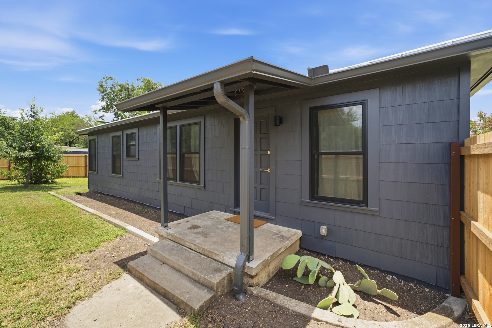 446 Queen Anne Court San Antonio TX 78209