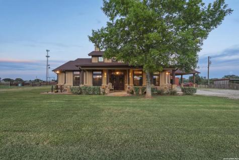 10085 Fm 775 La Vernia TX 78121