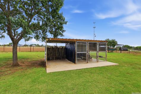10085 Fm 775 La Vernia TX 78121