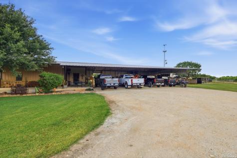 10085 Fm 775 La Vernia TX 78121