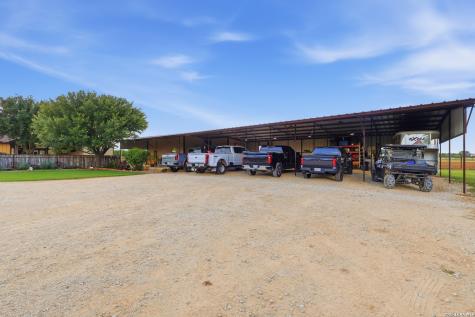 10085 Fm 775 La Vernia TX 78121