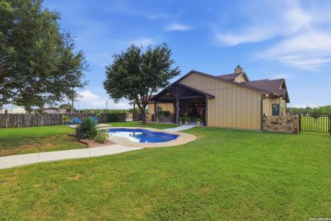 10085 Fm 775 La Vernia TX 78121